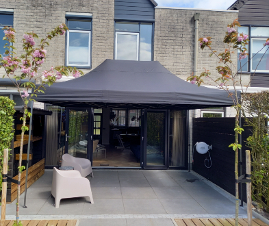 Easy pop up partytent